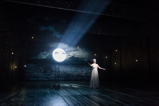  Árie Luny z Podivuhodných cest Julese Verna v Národním divadle.